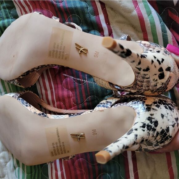 Hal Rubenstein all leather snake print strappy heels (9) - Picture 7 of 12